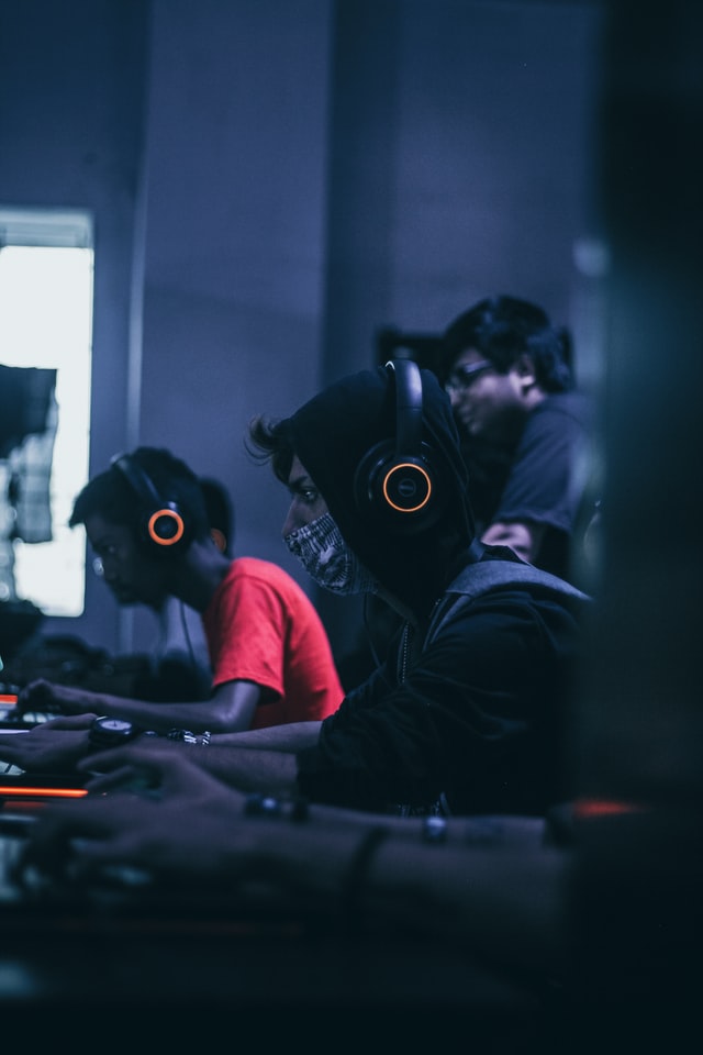 fredrick-tendong-13aw-Pwdeqk-unsplash